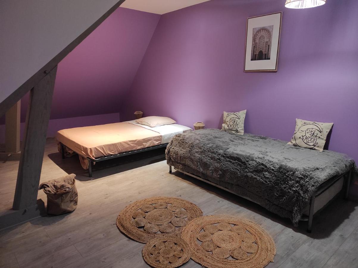 Agreable Et Spacieuse Chambre Familiale Sansac-de-Marmiesse Exterior photo